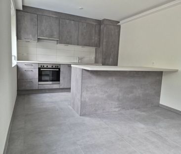 Rénové ! Appartement de 4.5 pièces au rez supérieur - Photo 2