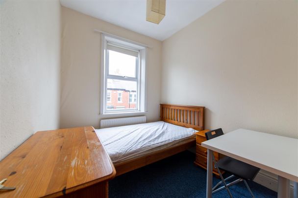 4 bed flat to rent in Buston Terrace, Jesmond, NE2 - Photo 1