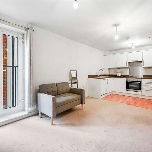 Schoolgate Drive, Morden, SM4 - Photo 1