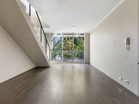 21/110 Wellington Street, Waterloo NSW 2017 - Apartment For Rent | Domain - Photo 3