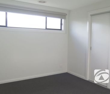 MODERN, COMFORTABLE & CONVENIENT LIVING - Photo 3