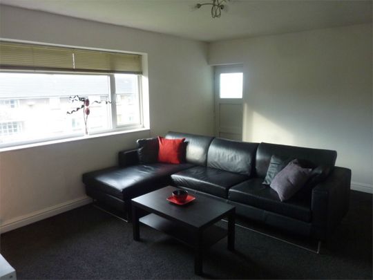 Fred Lee Grove, Styvechale, Coventry, West Midlands, CV3 - Photo 1