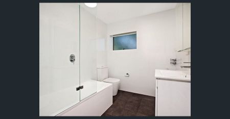 Simply Stunning 2 Bedroom - Photo 4