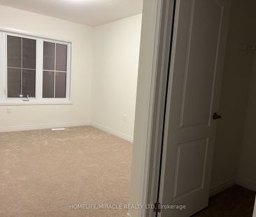 For Lease - 122 Varsity Drive, Welland, Ontario - Photo 6