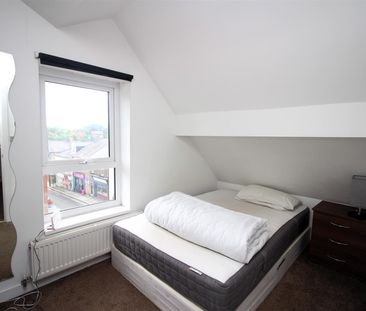 Station Road, South Gosforth, Newcastle Upon Tyne - Photo 1
