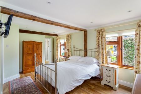 2 bedroom cottage to rent - Photo 2