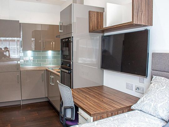 Studio to rent - Photo 1