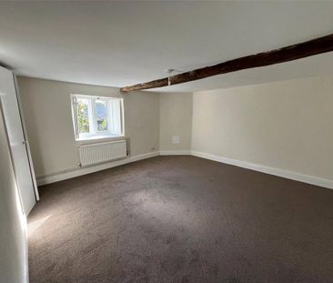 4 bedroom detached house to rent - Photo 4
