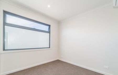 2/25 Simpsons Road, Box Hill - Photo 2