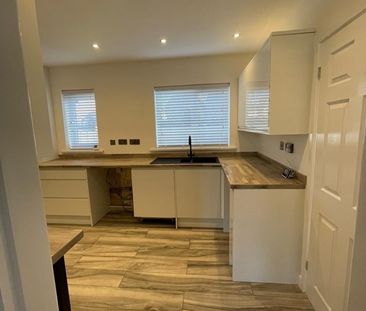 2 Bed End Terrace, Uxbridge Avenue, CV3 - Photo 5