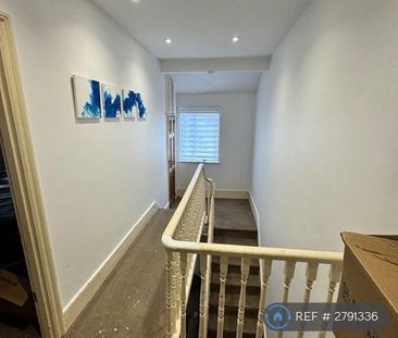 3 bedroom terraced house to rent - Photo 5
