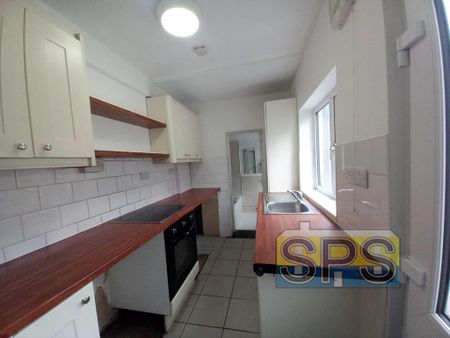 2 bedroom terraced house to rent - Photo 4