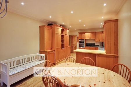 4 bedroom detached house to rent - Photo 4