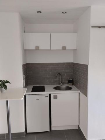 STUDIO MEUBLÉ QUARTIER BOUCICAUT - Photo 2