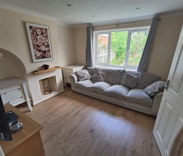 3 bedroom semi-detached house to rent - Photo 1