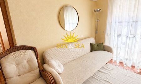 2 BEDROOM APARTMENT IN THE PORT OF TORREVIEJA - Foto 2