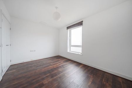 Tarves Way, London, SE10 - Photo 4