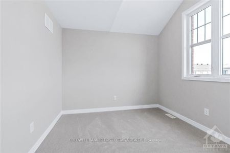 For Lease - 1007 CURRAGLASS Walk, Stittsville - Munster - Richmond, Ontario - Photo 3