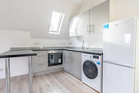 2 bedroom apartment to rent - Photo 2