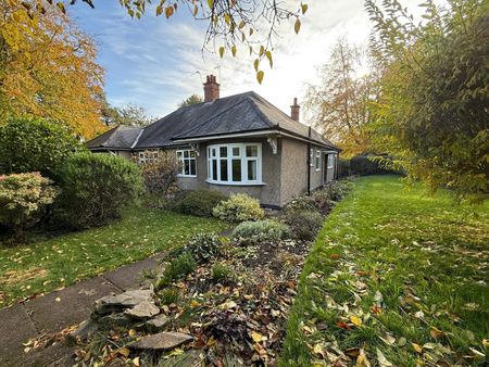 Bungalow to rent on - Photo 5