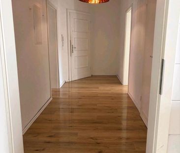 Großzügige 3-Zimmer-Wohnung (85m2) mit Balkon in zentraler Lage - Photo 3