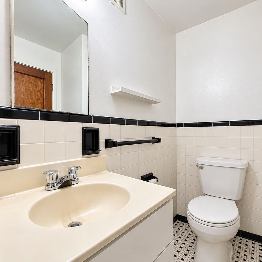 For Lease - 50 Ridout Street Unit# 12, London South, Ontario - Photo 1