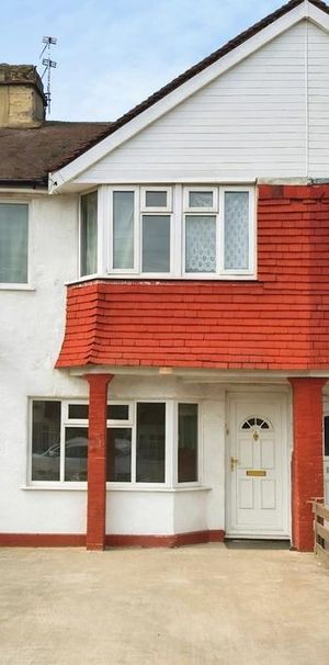 3 bedroom terraced house to rent - Photo 1