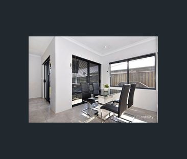 Light and Airy! - Photo 4