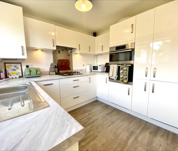3 bedroom semi-detached to rent Fawcett Road, Sudbury - Photo 3