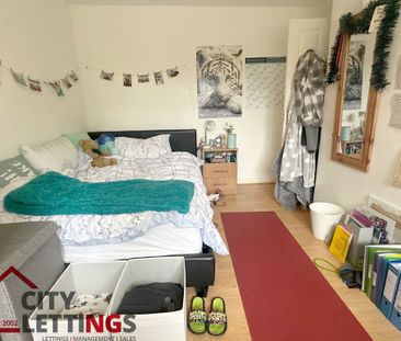 2 Bedroom Mid Terraced House - Photo 5