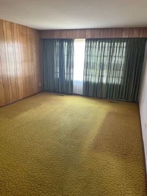 4 Bed 2 Bath Duplex: Avail Now - Photo 1