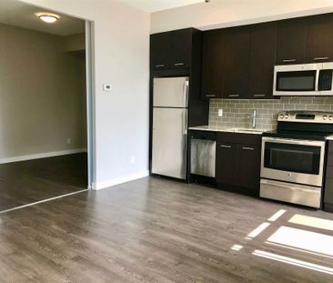 For Lease - 2055 Danforth Avenue Unit# 312, Toronto, Ontario - Photo 3