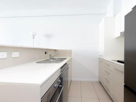 3/12-14 Queen Street, Glebe NSW 2037 - Apartment For Rent | Domain - Photo 2