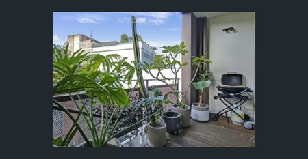 Renovated warehouse conversion with east elevation - Photo 5