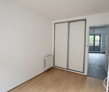 Location Appartement 2 pièces 41m² RIOM 63200 - Photo 3
