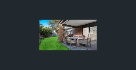 4 bedroom, plus study - GREAT location - Photo 3