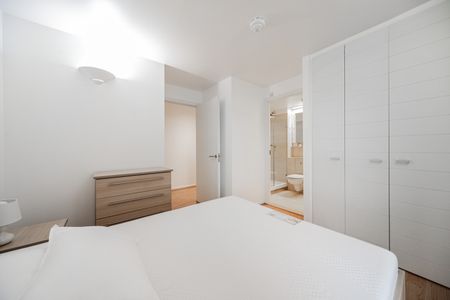 2 Bed Flat, Seacon Tower, E14 - Photo 4