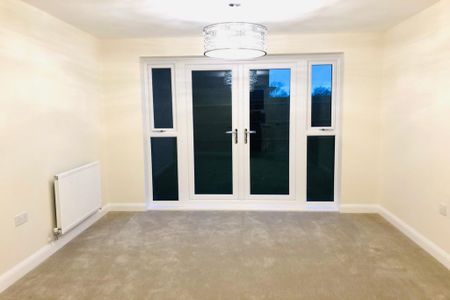 3 bedroom terraced house to rent - Photo 2