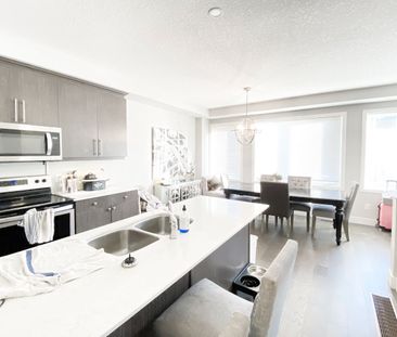 For Lease - 2070 Meadowgate Boulevard Unit# 100, London South, Ontario - Photo 3