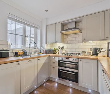 The Oaks, Chiddingfold, Surrey, GU8 - Photo 3