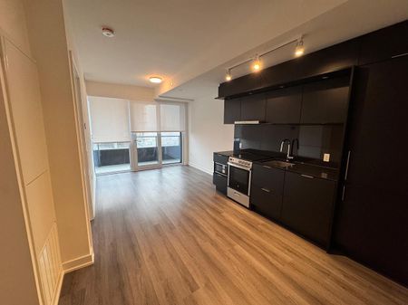 For Lease - 448 Burnhamthorpe Road Unit# 2414, Mississauga, Ontario - Photo 3