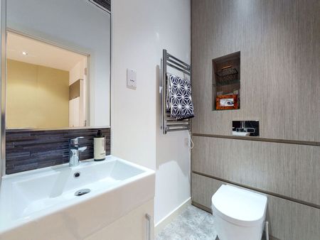 Apt 15, Q Two Residence - Photo 2