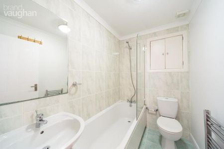 1 bedroom flat to rent - Photo 4