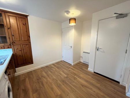 Studio to rent - Photo 3