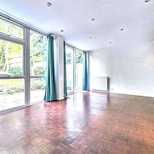 Ashbourne Close, Woodside, N12 - Photo 1