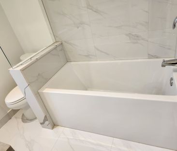 For Lease - 341 Lawrence Avenue, Toronto, Ontario - Photo 6