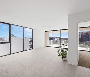 Brand New 3 Bedroom Apartment in Ideally Located in Birtinya - Photo 1