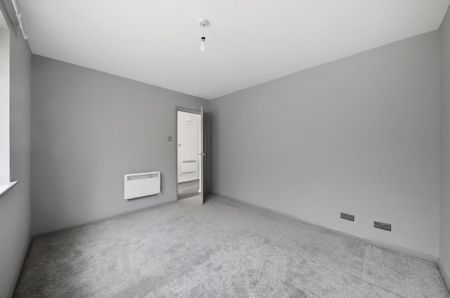 1 Bedroom Flat / Apartment - Oakhill Close, Chandler’s Ford - Photo 3