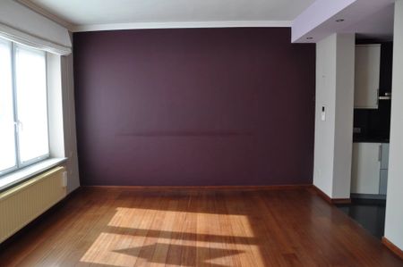 UNIEK HANDELSPAND VAN 110M² MET DUPLEXAPPARTEMENT MET 3 SLPK IN LANAKEN CENTRUM - Photo 2