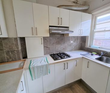 Convenient two bedroom unit in Ashfield - Photo 4